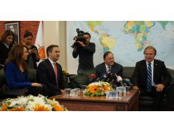 Chp Heyetinden Ak Parti'ye Bayram Ziyareti