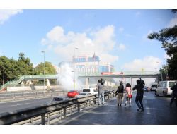 Metrobüs Yolunda Ses Bombası Patladı