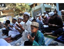 Bangladeş’te Bayram Sevinci Bugün Yaşandı