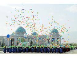 Türkmenistan, Bağımsızlığının 21.yılını Kutluyor