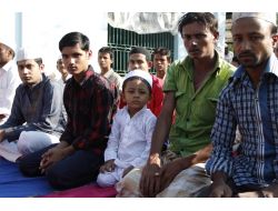 Bangladeş'te Bayram Namazı