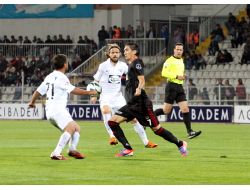 Sivasspor: 0 - Akhisar Belediye: 0 (İlk Yarı)