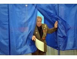 Ukrayna'da Halk Sandık Başında