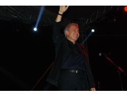 Sanatçı Zülfü Livaneli, İzmit'te Konser Verdi!