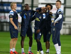 Fenerbahçe, Mp Antalyaspor Maçı İçin Kampa Girdi