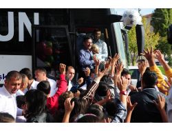 Başkan Gökçek, Bayramda Binlerce Çocuğu Hediyelerle Sevindirdi