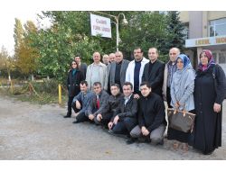 Türk İşadamları Kurban Eti Dağıttı