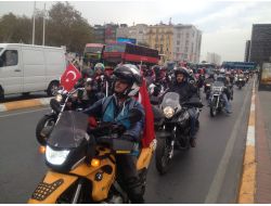 Motosikletlerini Cumhuriyet İçin Sürdüler