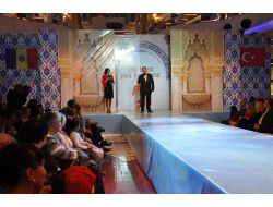 Moldova'da Osmanlı Kıyafetleri Defilesi