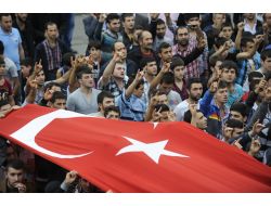 Vatandaşlar, Bdp’lilerin Provokasyonuna Tepki Gösterdi