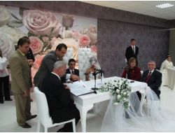 Burhaniye Ahmet Akın Kültür Merkezi Törenle Açıldı