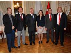 Hollanda'da Coşkulu Cumhuriyet Kutlaması