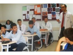 Işık Koleji’nde Öğretmenler Zümre Öğretmenin Dersini Dinliyor