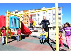 Yakutiye Belediyesi Oyun Parkları İle Çocukları Sevindirdi