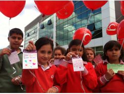 Nilüferli Öğrenciler, Cumhuriyet'in 100. Yılı Hedeflerini Balonlarla Uçurdu