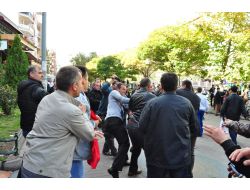 Terör Örgütü Yandaşı Vatandaşa Bıçak Çekti