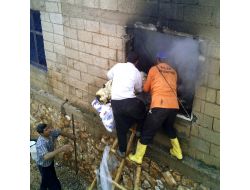 Çeyizlik Eşyalarını Yangından Kurtarmak İsterken Dumandan Zehirlendi