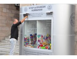 Dev Kumbara İle Çocuklar İçin Kitap Ve Oyuncak Toplanıyor