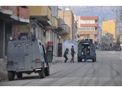 Silopi’de İzinsiz Gösterilere Polis Müdahale Etti