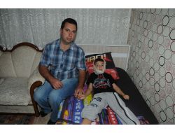 Yoldaki Parke Taşı Çene Kırdı