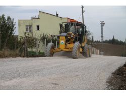 İlkadım Belediyesi, Yolu Bozuk Mahalle Bırakmamak İçin Çalışıyor