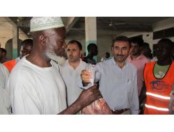 Bayramı Kongo'da Geçiren Nevşehirli İşadamları, İhtiyaç Sahiplerine Et Dağıttı