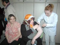 Afyonkarahisar'da Hamilelere H1n1 Aşısı Yapılmaya Başlandı