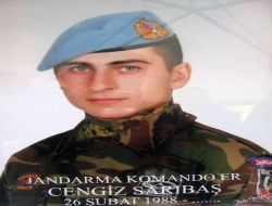 Taziye Evine Geldiği Şehit İçin Şiir Yazdı