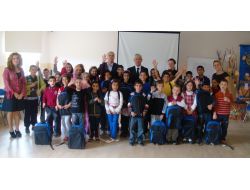 Bursa Büyükşehir Belediyesi'nden Kırtasiye Yardımı