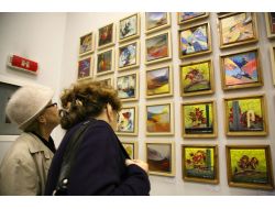 Bükreş'te ‘küçük Şeyler' Sergisi Açıldı