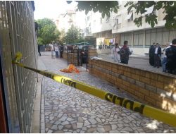 Ev Sahibi İle Kiracının Tartışması Kanlı Bitti