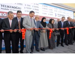 Eğitim Gönüllüsü, Yaptırdığı Okulun Açılışında Gözyaşlarını Tutamadı