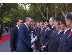 Moldova Başbakanı Filat, Başbakanlık'ta Resmi Törenle Karşılandı