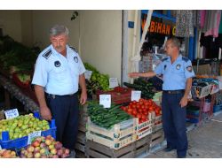 Zabıtadan Kaldırım İşgali Yapan Esnafa Son Uyarı