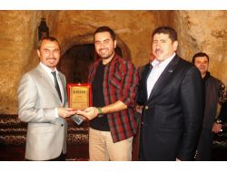 'Davetsiz Misafir'e, 'Anadolu’yu En İyi Tanıtan Program' Ödülü