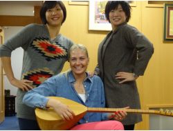 Japonya'daki Türk Voleybolcudan Kültür Merkezine Ziyaret