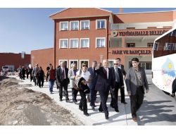 Başkan Yaşar Meclis Üyelerine Projeleri Gezdirdi