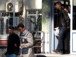 Örgüt Bağlantılı Uyuşturucu Tacirleri Tutuklandı
