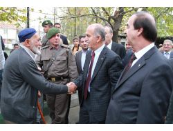 Vali Harput: Devlet, Kendine Düşmanlık Yapanın Başını Ezer