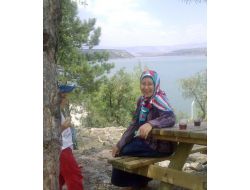 "Mutlu Olmak İstiyorsanız, Eşinize İlgi Gösterin, Hoşgörülü Davranın"