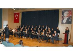 Antalya Ticaret Borsası Korosu Öğrenciler Yararına Konser Verdi