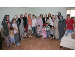 Ak Parti'li Kadınlar Kanserder’i Ziyaret Etti