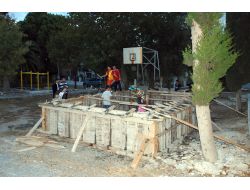 Basketbol Sahasının Ortasına Trafo Yapılmasına Tepki