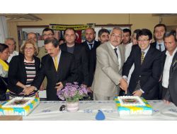 Manisa Fenerbahçeliler Derneği Huzurevine Buzdolabı Ve Televizyon Hediye Etti