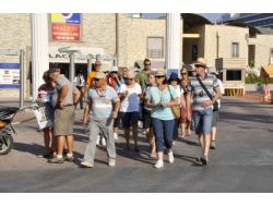 Kuşadası'nda Turistler İçin Şehiriçi Yürüyüş Turları Başladı