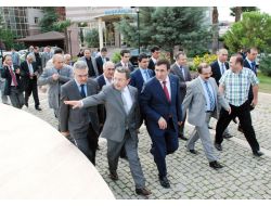 Bakan Yılmaz'dan Başkan Öztürk’e ‘kentsel Dönüşüm’ Övgüsü