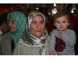 İzmir'e İlk Hacı Kafilesi Geldi