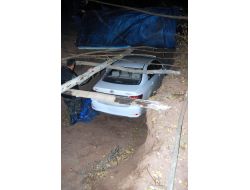 Çalıntı Otomobili Bahçedeki Çukura Gizlediler