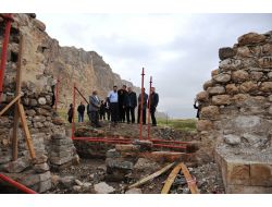 Eski Van'ın Tarihi Yapıları Bir Bir Restore Ediliyor