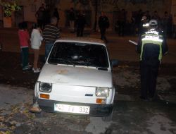 Otomobil Yayaya Çarptı